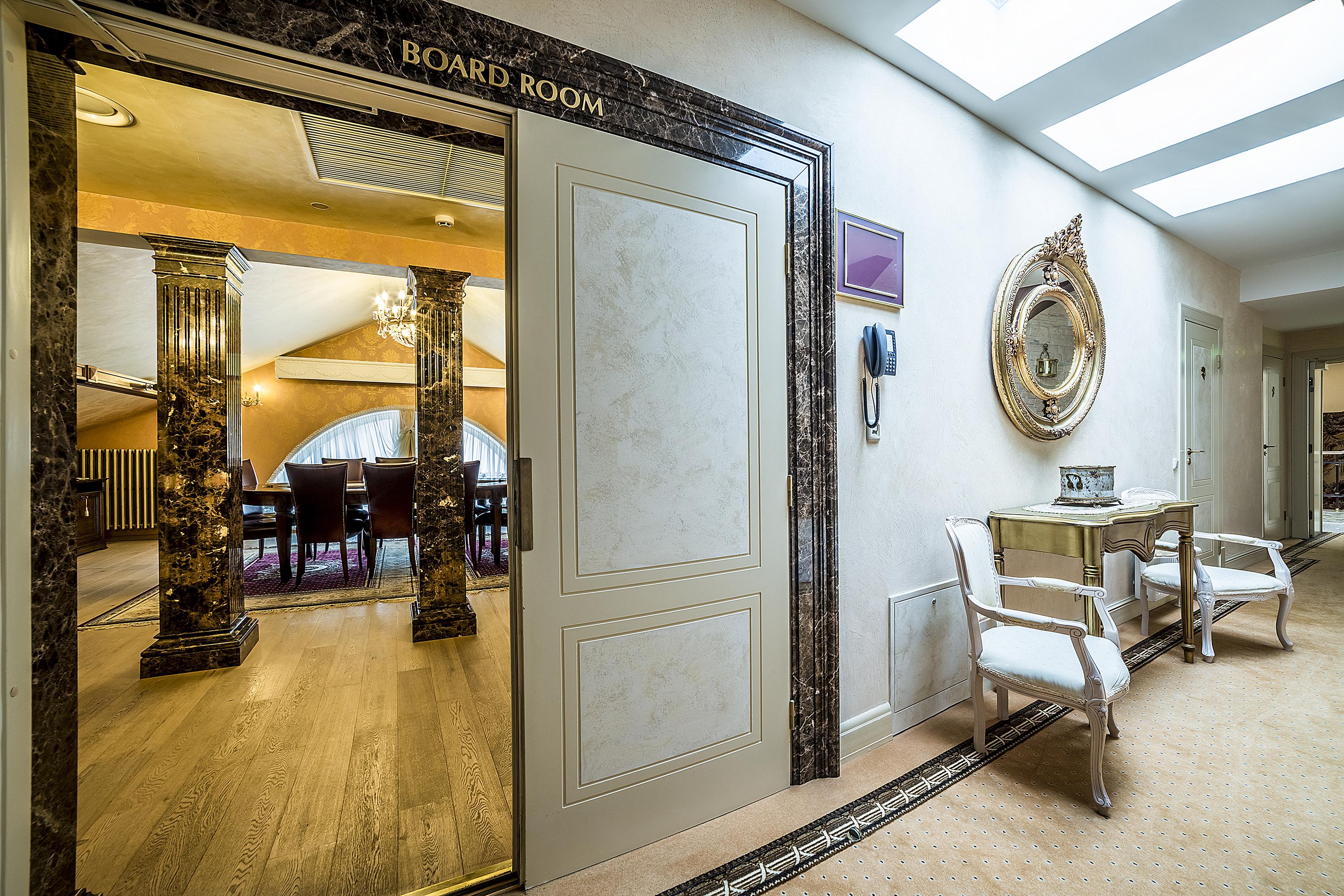 Imperial Hotel & Restaurant Вильнюс Экстерьер фото