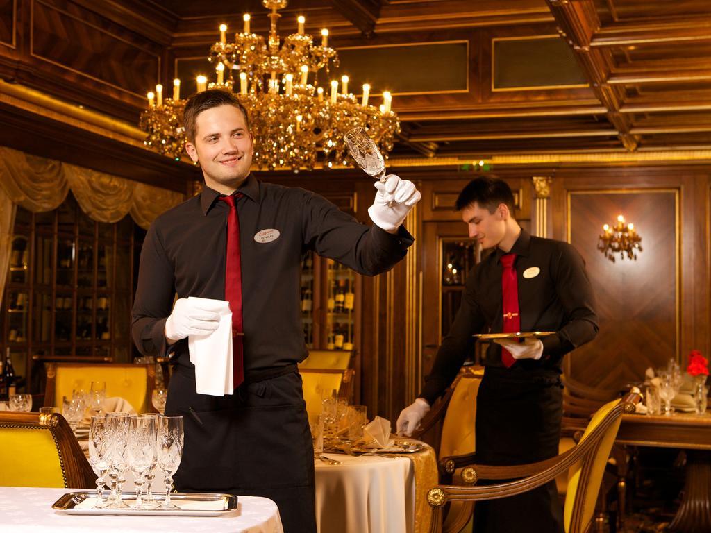 Imperial Hotel & Restaurant Вильнюс Экстерьер фото