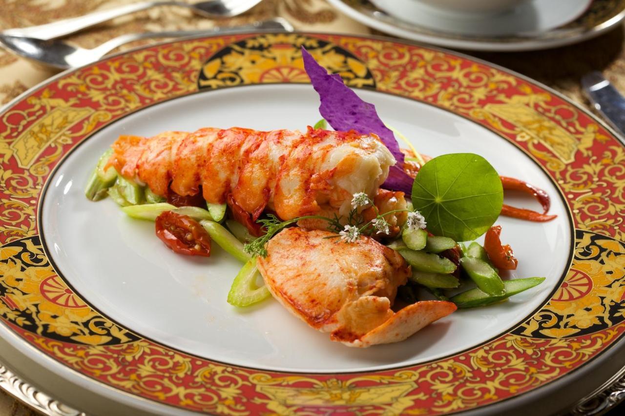 Imperial Hotel & Restaurant Вильнюс Экстерьер фото